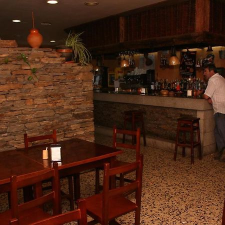 A Taberna De Vento Hotel Lalín Buitenkant foto